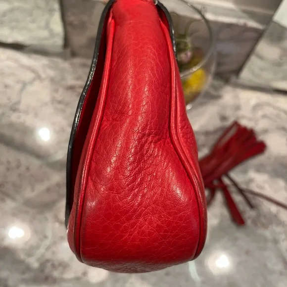 Gucci Soho 100% 💯 authentic red crossbody/ shoulder bag w gold chain - Picture 8 of 16